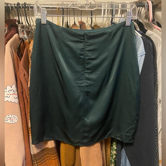 New Without Tags & Other Stories Silky Emerald Green Slit Mini Skirt - Picture 3 of 4